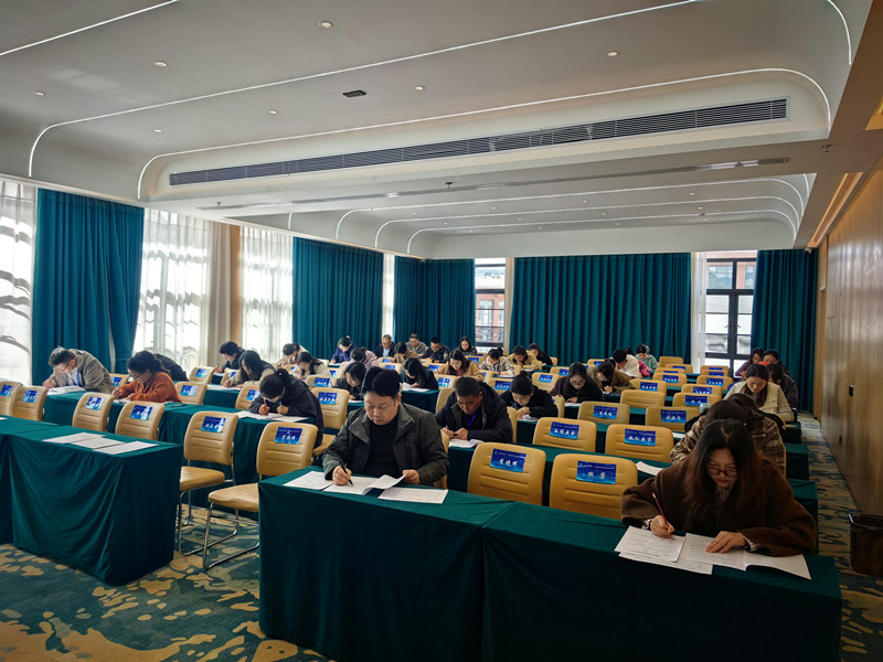 传媒与演艺学院副教授王旭晟受邀赴藏授课 助力骨干普通话测试员能力提升