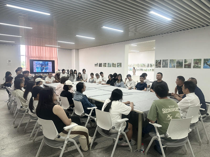 艺术学院“色韵柳江”风景写生汇报展暨教学研讨会成功举办